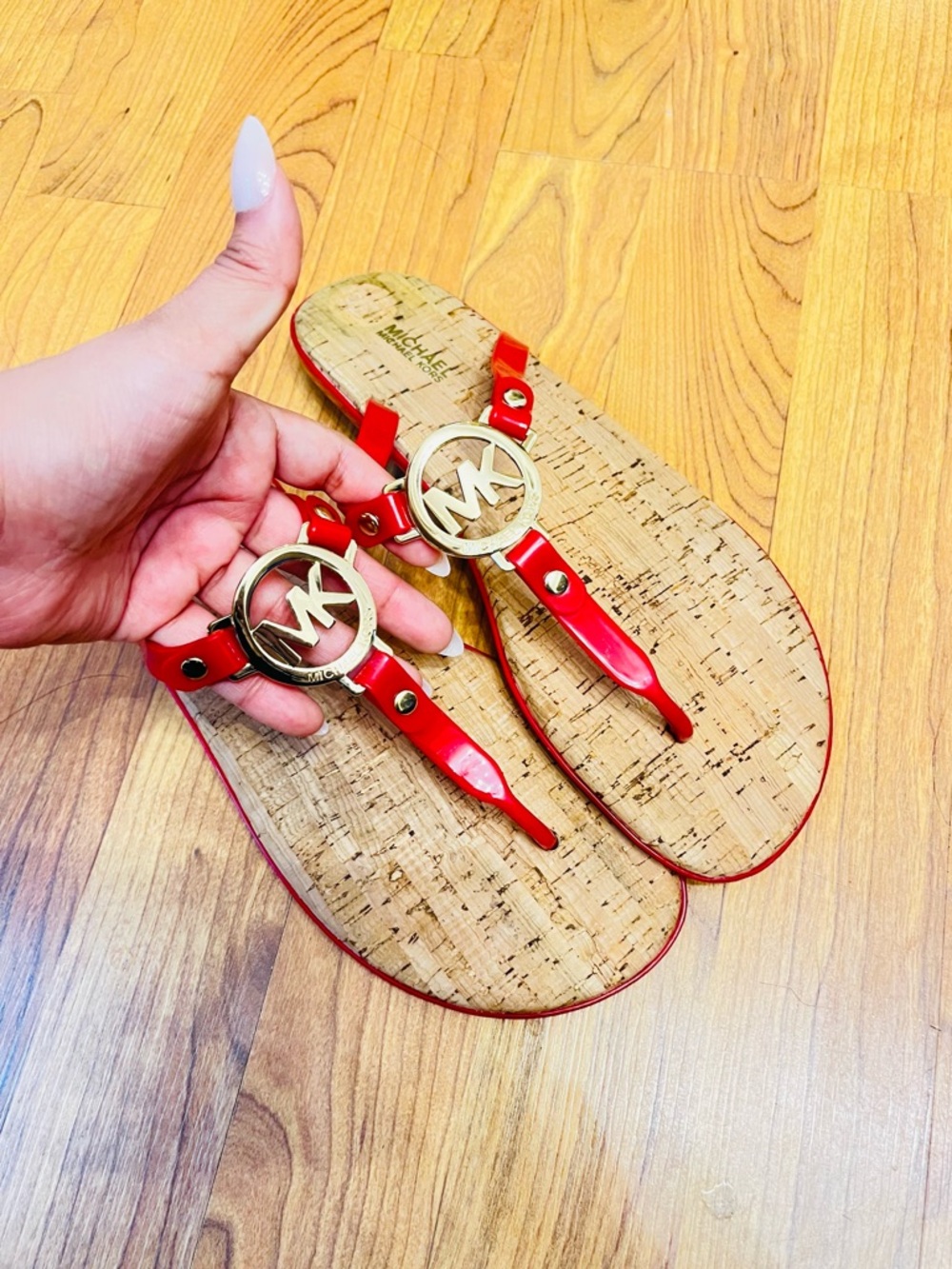 Michael Kors Jelly Thong Sandals – cherry Red Logo Charm Cork Sole Size 9 - Picture 3 of 8